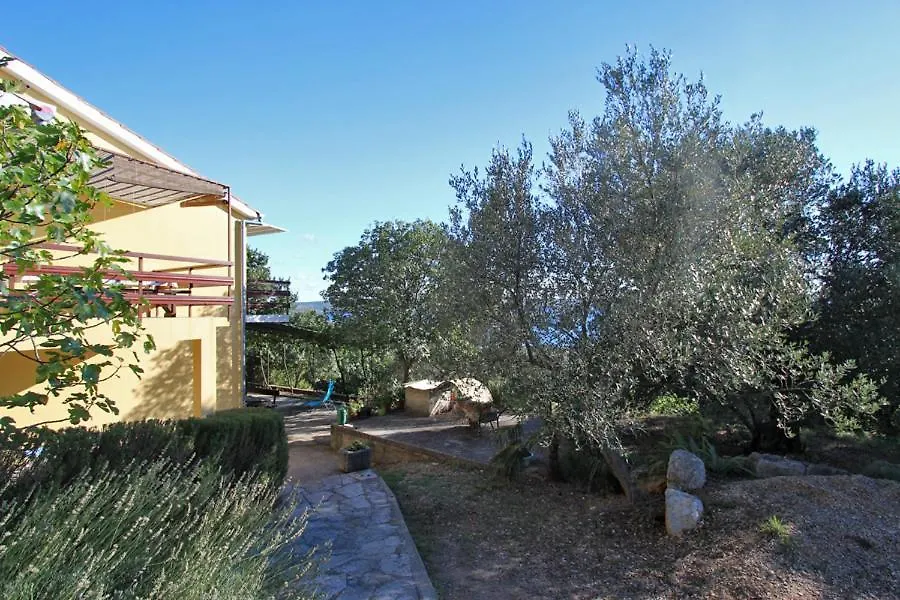 יסניצה Beachfront House Nella With Full Privacy דירה